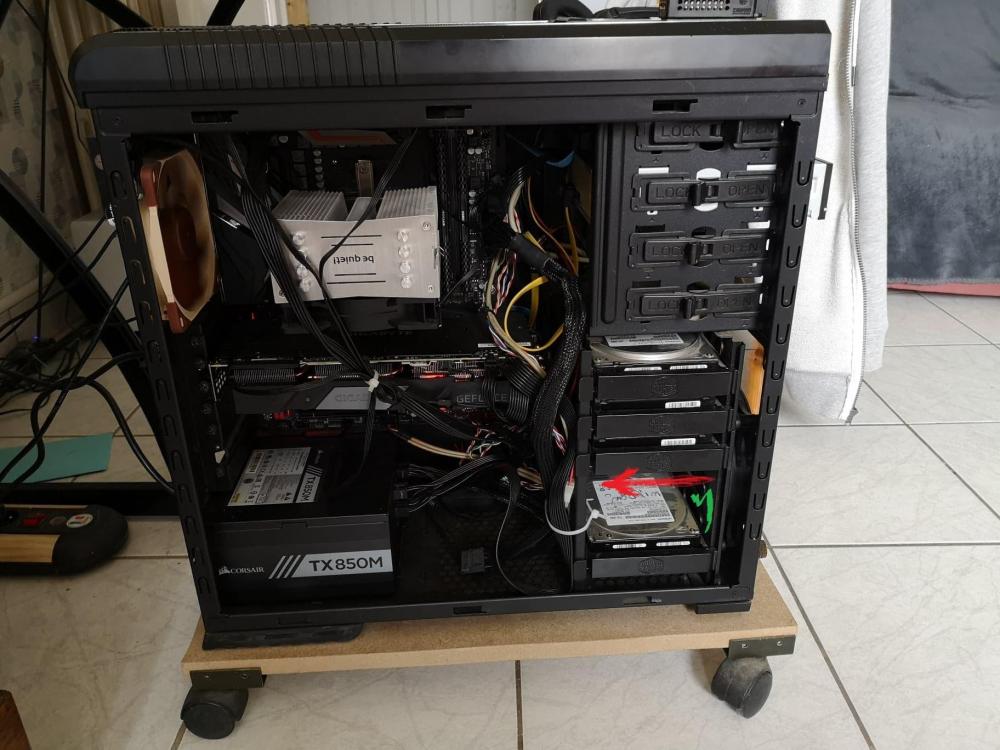 PC vue de loins PAINT.jpg