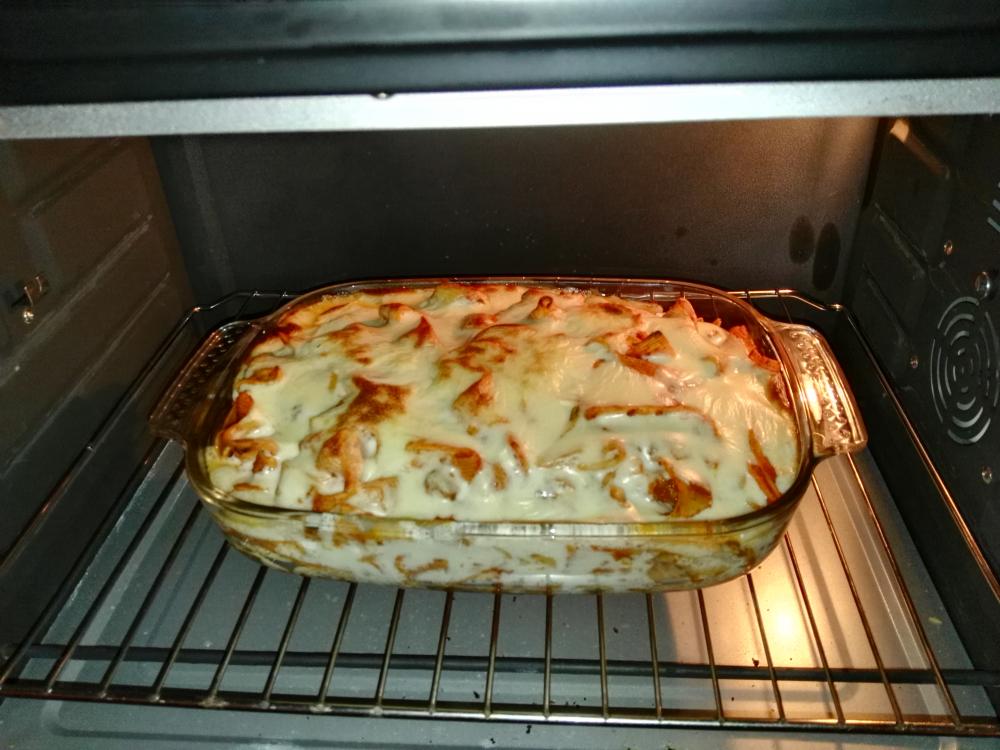 1913129826_Pastatomatecoulisfromage.thumb.jpg.c24ff187ee47c665b540158544e73b3c.jpg